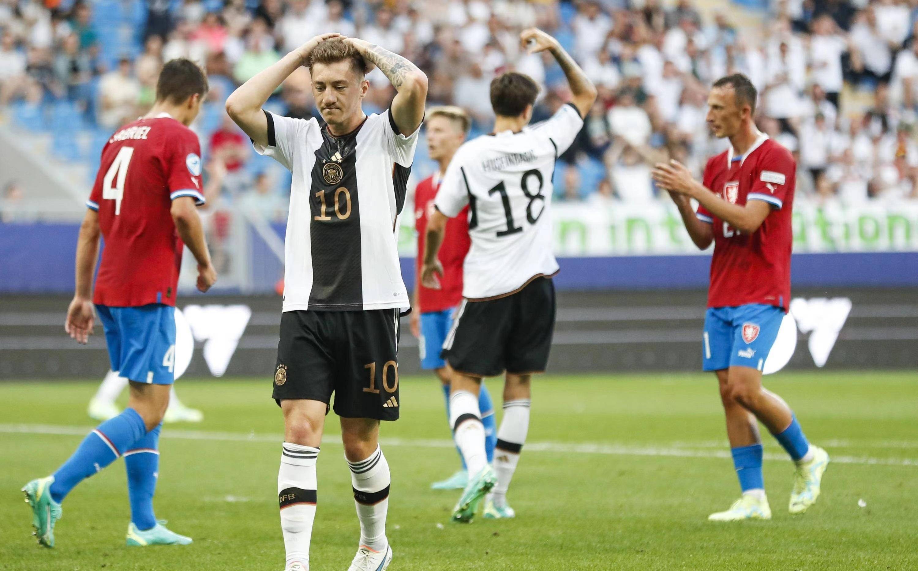 雷速体育直播官网-英格兰完胜瑞士，德利赫特高光表现