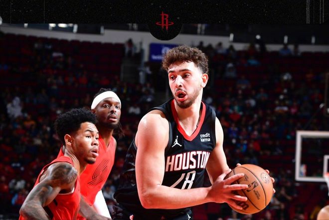 山东队逆转独行侠，范弗利特惊艳四座