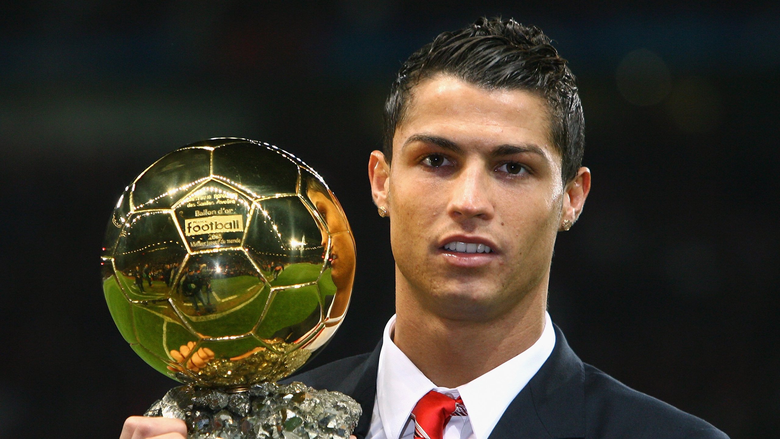 从枫叶之国到伊比利亚，当淘汰的冷冽遇见接管的热血