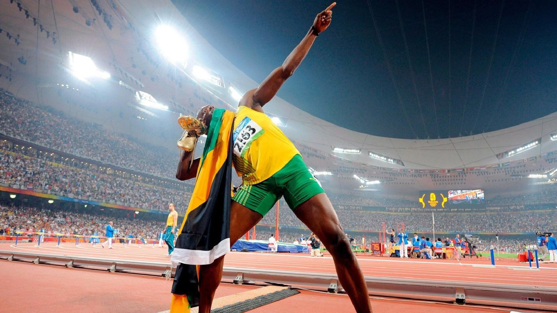 卡瓦哈尔之夜，当足球灵魂照亮NBA总决赛的战场